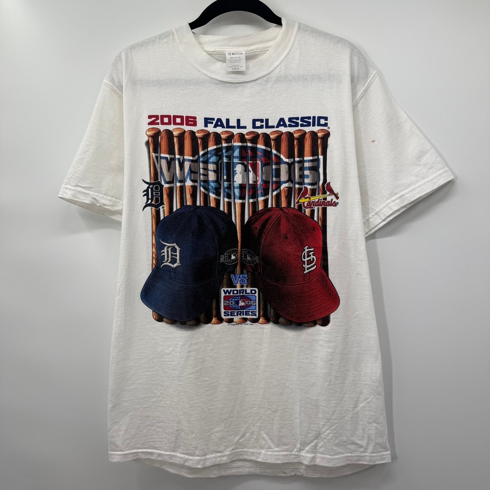 Saint Louis Cardinals Mens Size Medium Shirt Y2K Short Sleeve White Graphic MLB